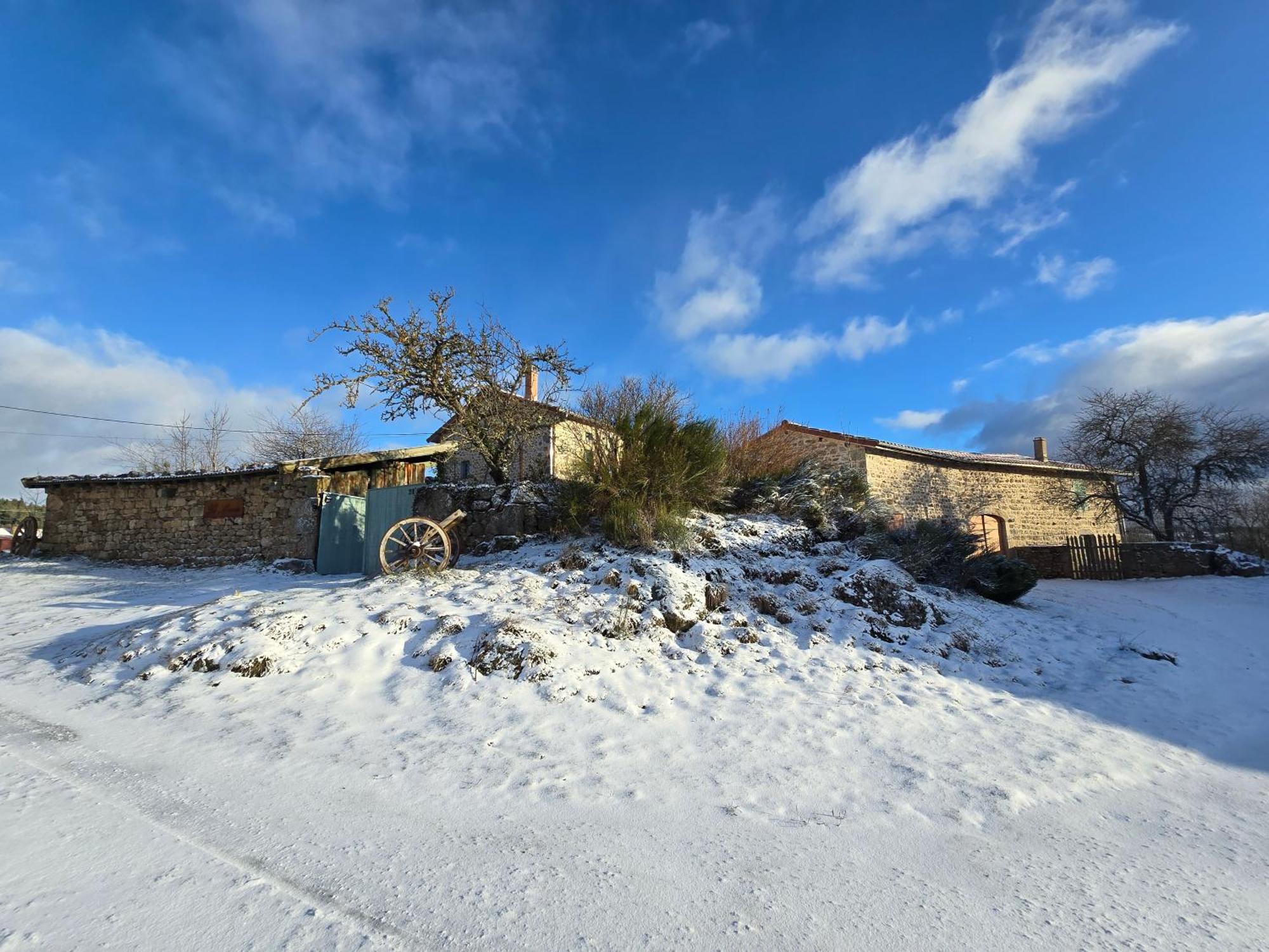 Villa Gite La Menou Usson-en-Forez Exterior foto